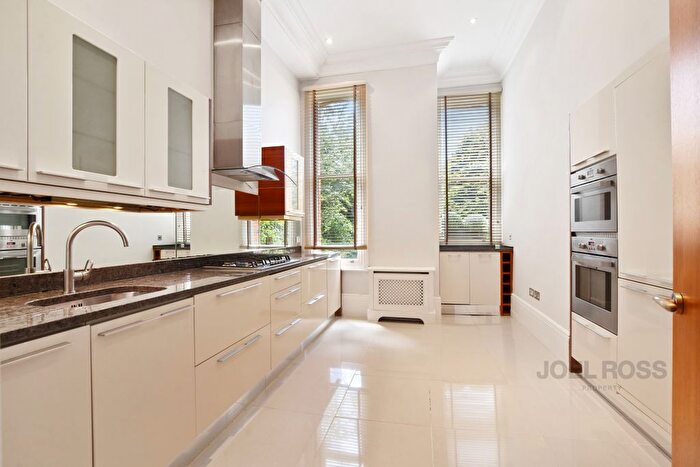 3 Bedroom Flat To Rent In Fitzjohns Avenue, London, NW3