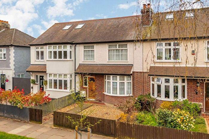 3 Bedroom Terraced House For Sale In Hatherop Road, Hampton, TW12