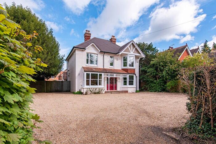 1 Bedroom Apartment To Rent In Massetts Road, Horley, RH6