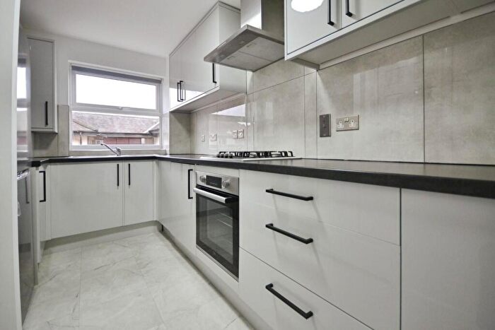 1 Bedroom Apartment To Rent In Vanbrugh Court, De Beauvoir Road, Reading, Berkshire, RG1