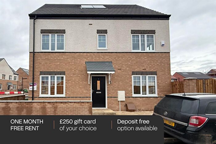 3 Bedroom Semi Detached House To Rent In Earls Park, Chesterfield, S42
