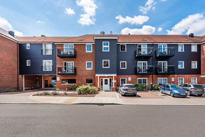 2 Bedroom Flat For Sale In Norman Court, Campion Square, Dunton Green, Sevenoaks, Kent, TN14