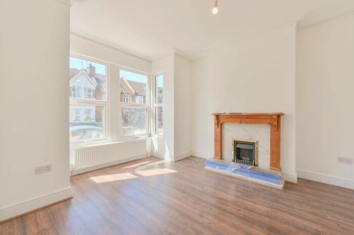 4 Bedroom Property To Rent In Vaughan Road, Harrow, HA1