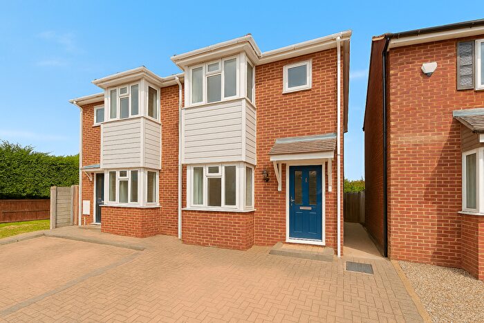 2 Bedroom Maisonette To Rent In Arnhem Road, Chelmsford, CM1