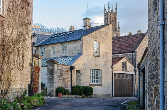 3 Bedroom Mews For Sale In Upper Lansdown Mews, Lansdown, BA1