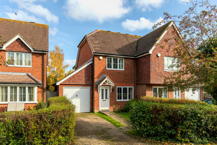 2 Bedroom Semi-Detached House To Rent In Bakers Close, Lingfield, RH7