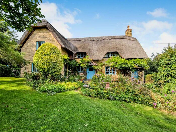 4 Bedroom Detached House For Sale In Elmley Road, Ashton Under Hill, Evesham, Worcestershire, WR11