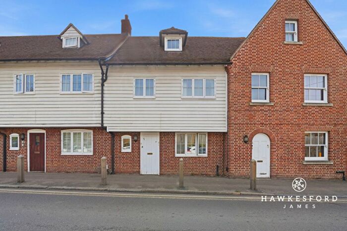 2 Bedroom Flat For Sale In Crown Road, Sittingbourne, ME10