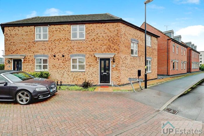 3 Bedroom Semi Detached House To Rent In Dragoon Road, Coventry, CV3