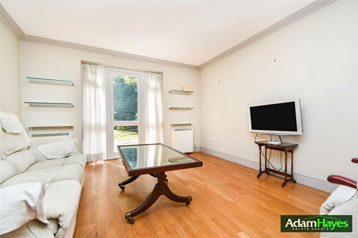 2 Bedroom Apartment To Rent In Oakridge Drive, East Finchley, N2