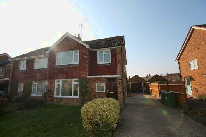 3 Bedroom House To Rent In Blunts Way, Horsham, RH12