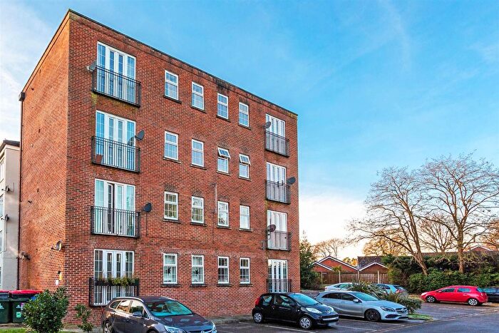 2 Bedroom Flat To Rent In Bawtry Road, Bessacarr, Doncaster, DN4