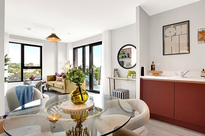 2 Bedroom Flat For Sale In Wembley Park Gardens, Brook Ave, Wembley, HA9