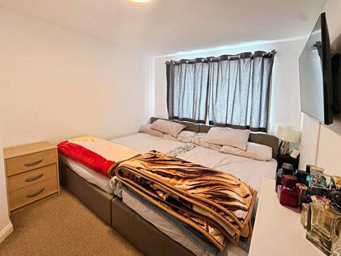 2 Bedroom Apartment To Rent In Rathbone Crescent, Peterborough, PE3