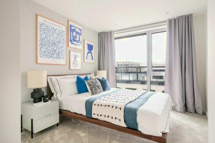 1 Bedroom Apartment To Rent In Nine Elms Lane, London, SW11