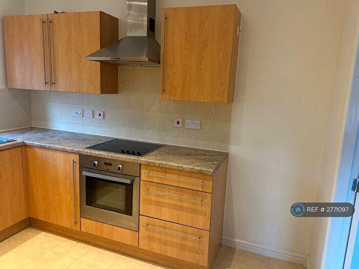 2 Bedroom Flat To Rent In Alma Wood Close, Chorley, PR7