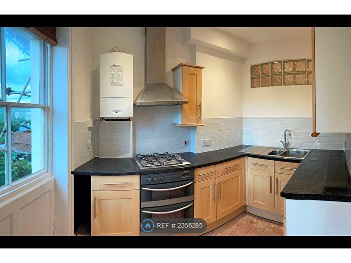 1 Bedroom Flat To Rent In Montpelier Crescent, Brighton, BN1