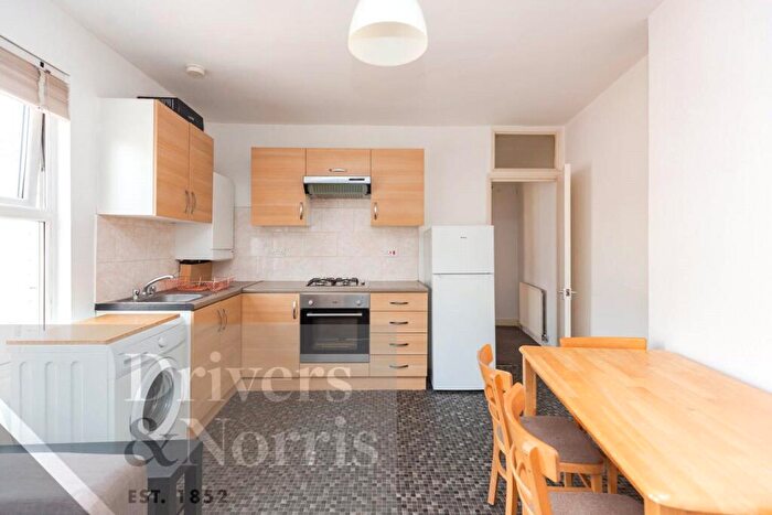 1 Bedroom Apartment To Rent In Stoke Newington High Street, Stoke Newington, London, N16