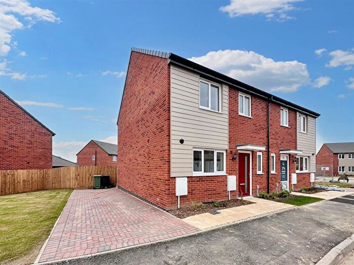 3 Bedroom Semi-Detached House To Rent In Consort Avenue, Rackheath, NR13