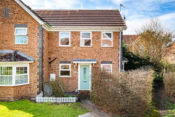 2 Bedroom End Terrace House For Sale In Avocet Way, Aylesbury, Buckinghamshire, HP19