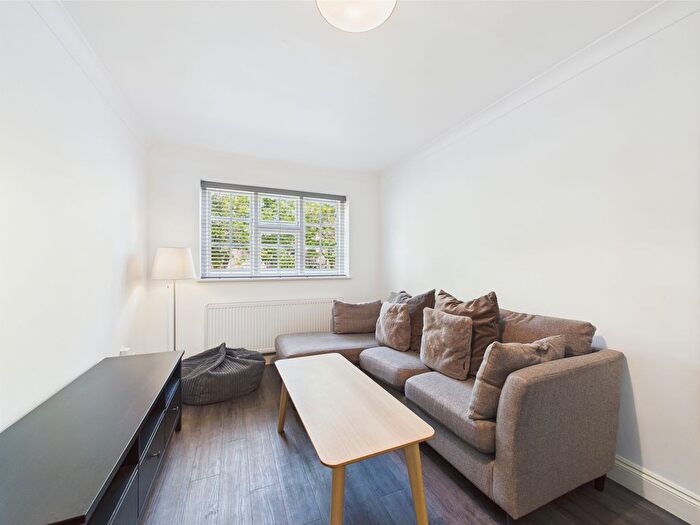 2 Bedroom Flat To Rent In Tufnell Park Road, London, N7