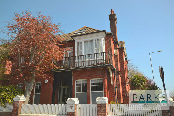 Studio To Rent In Chatsworth Road, Brighton, BN1