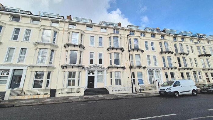 2 Bedroom Apartment To Rent In South Parade, Southsea, PO5