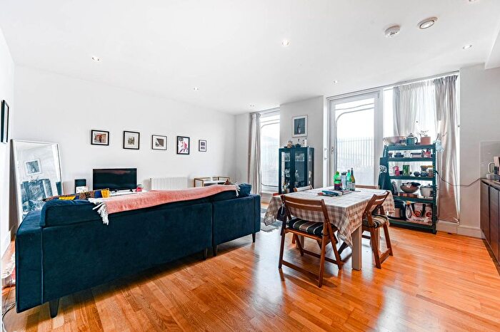 2 Bedroom Flat For Sale In Merryweather Place, Greenwich, London, SE10