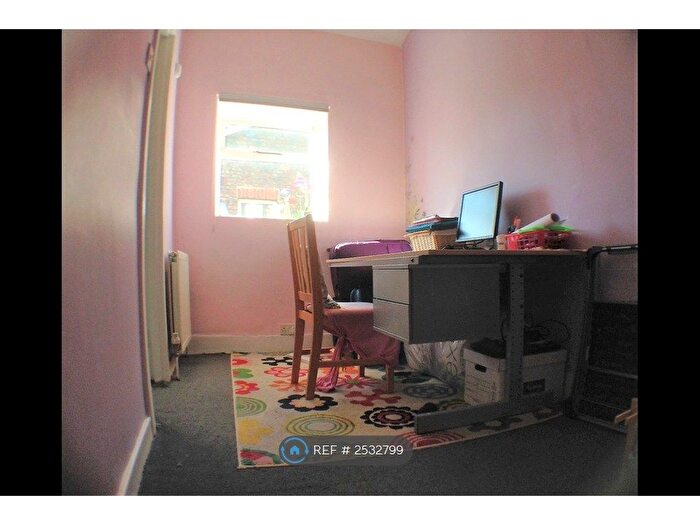 1 Bedroom Flat To Rent In Linnet Lane, Liverpool, L17