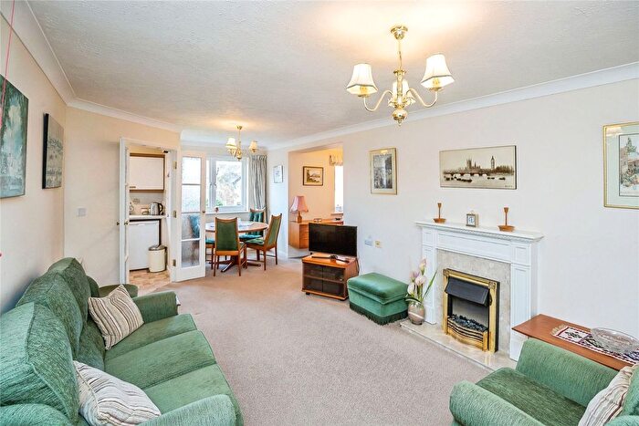 2 Bedroom Flat For Sale In Mallard Court (Chester), Upton, CH2