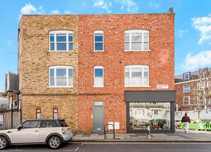 1 Bedroom Flat For Sale In Hazlebury Road, Fulham, SW6