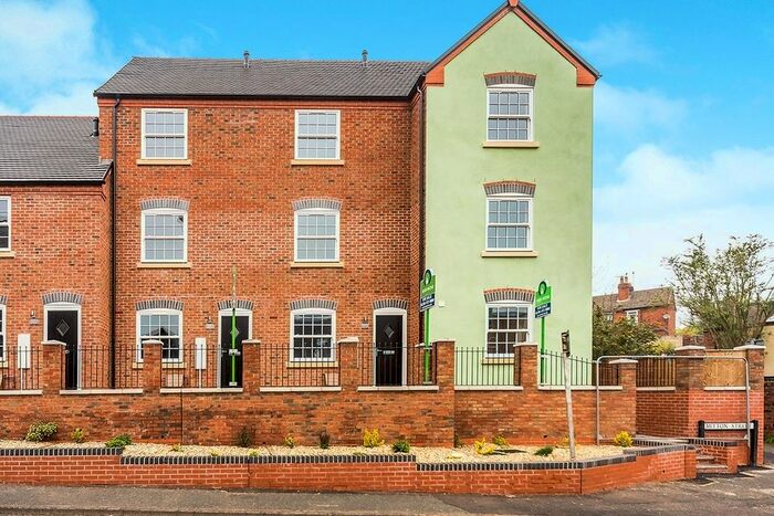 4 Bedroom Terraced House To Rent In Mitton Street, Stourport-On-Severn, Worcestershire, DY13