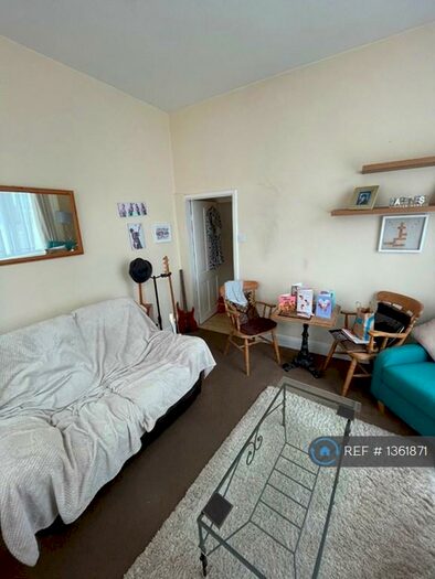 1 Bedroom Flat To Rent In Clarendon Park, Leicester, LE2