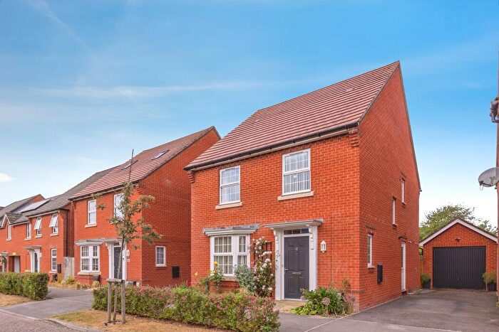 4 Bedroom Detached House For Sale In Poppy Way, Havant, PO9