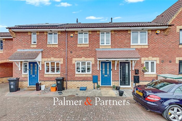 2 Bedroom Terraced House For Sale In Vine Close, Basildon, Essex, SS14