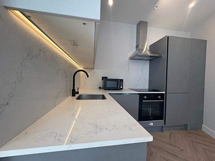 2 Bedroom Apartment To Rent In Carlton Crescent, Southampton, SO15