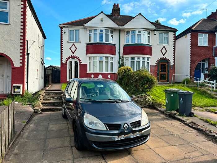 3 Bedroom Semi-Detached House To Rent In Shepwell Green, Willenhall, WV13