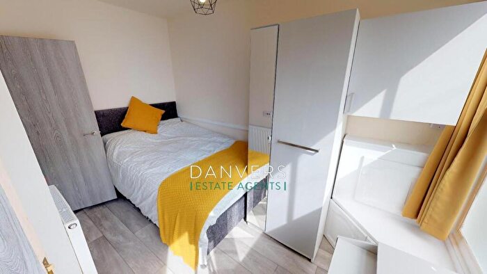 2 Bedroom Terraced House To Rent In Henton Road, LE3