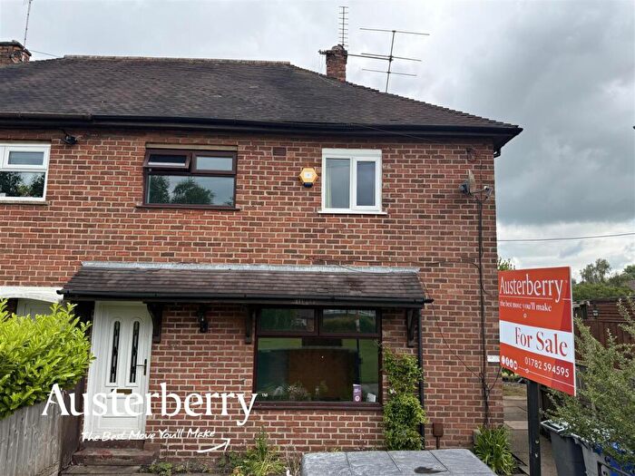 4 Bedroom Semi-Detached House For Sale In Dividy Road, Bentilee, Stoke-On-Trent, ST2