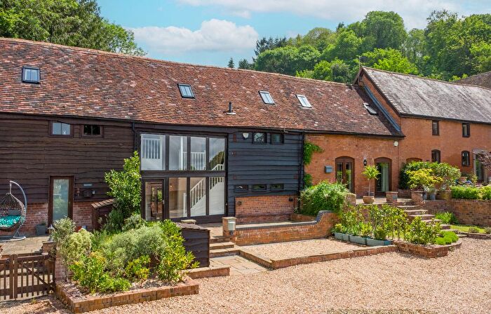 3 Bedroom Barn Conversion To Rent In Halesend Grittles End Storridge Malvern, Worcestershire, WR13