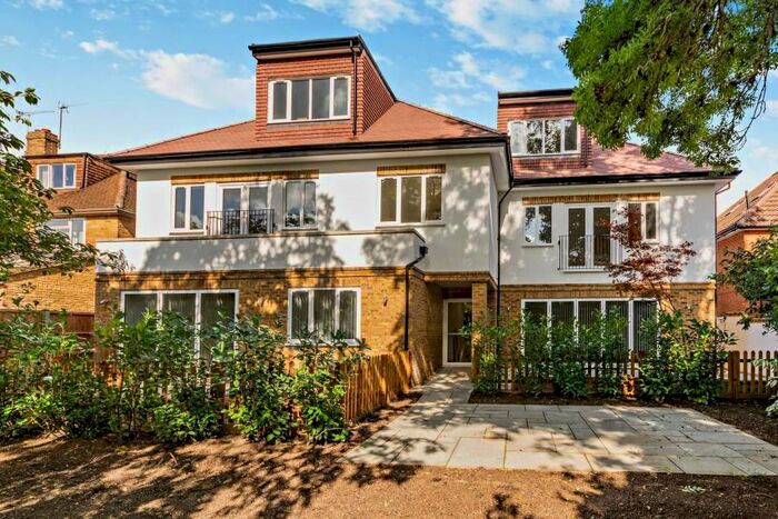 1 Bedroom Flat To Rent In Ickenham, Uxbridge, UB10