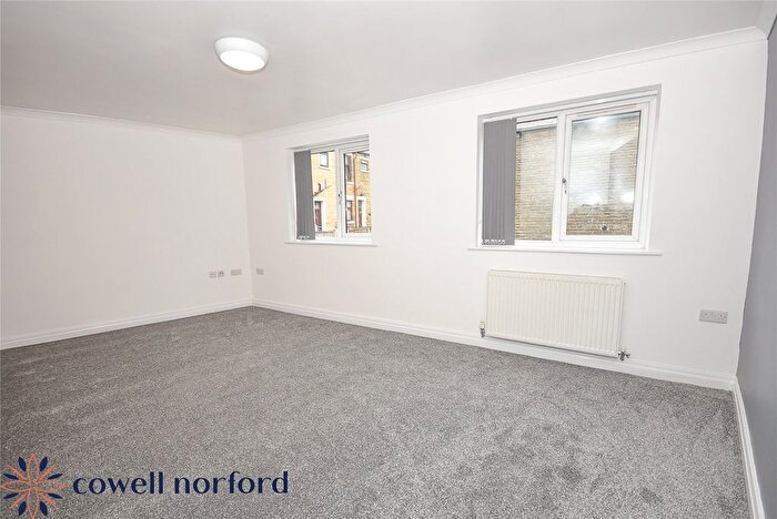 2 Bedroom Flat For Sale In Halliwell Street, Milnrow, Rochdale, Greater Manchester, OL16