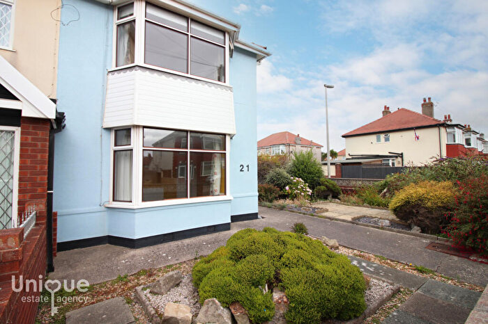 2 Bedroom Semi-Detached House For Sale In Conway Avenue, Thornton-Cleveleys, FY5