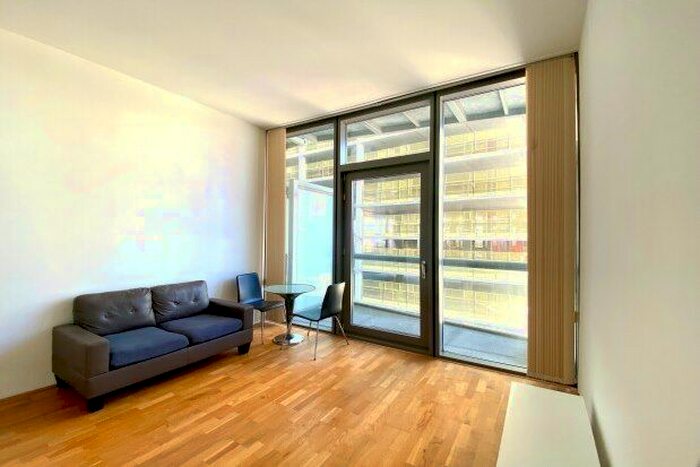 1 Bedroom Studio To Rent In Greengate, Salford, M3