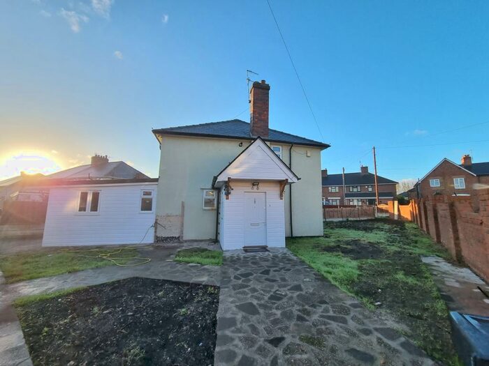 4 Bedroom House To Rent In Brettell Street, Dudley, DY2