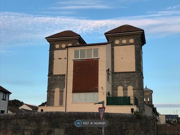3 Bedroom Flat To Rent In Wright Close, Plymouth, PL1