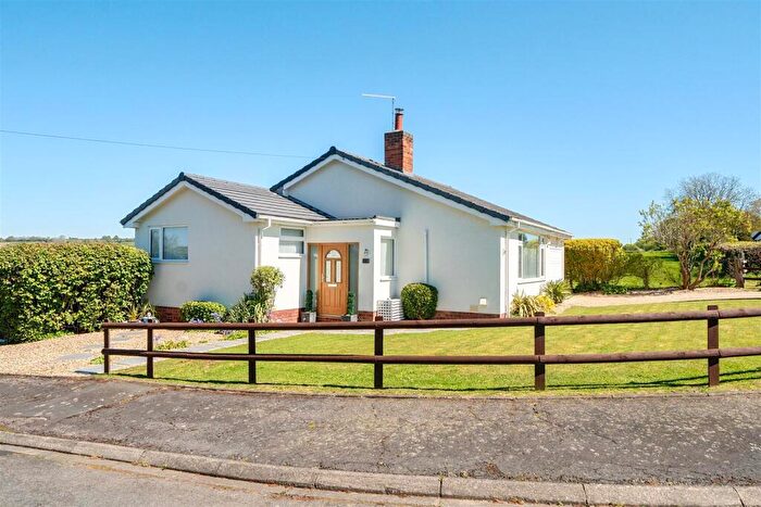 2 Bedroom Detached Bungalow For Sale In Moorfields, Mamble, Kidderminster, DY14