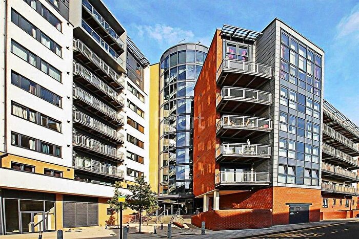 2 Bedroom Flat To Rent In Perth Road, IG2