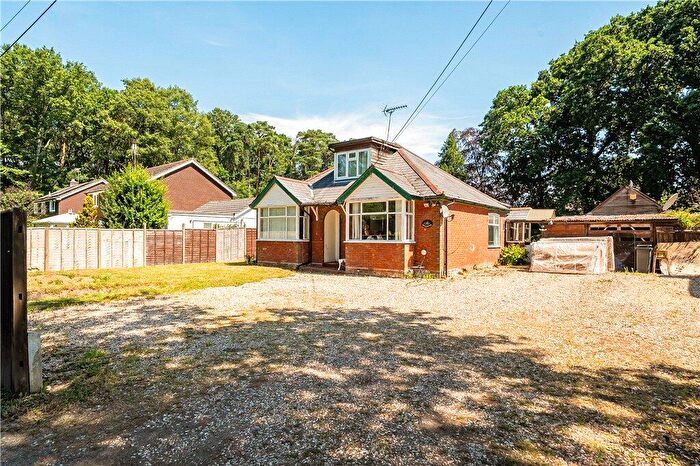 3 Bedroom Detached House For Sale In Whinwhistle Road, East Wellow, Romsey, Hampshire, SO51