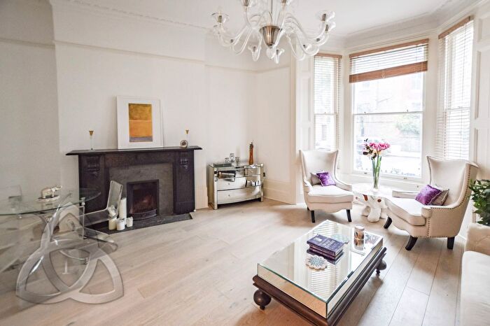 2 Bedroom Flat To Rent In Warwick Avenue, W9